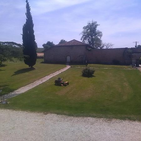 Bed and Breakfast Pierre Deluen Domaine De La Grange De Quaire Chassenon Zewnętrze zdjęcie